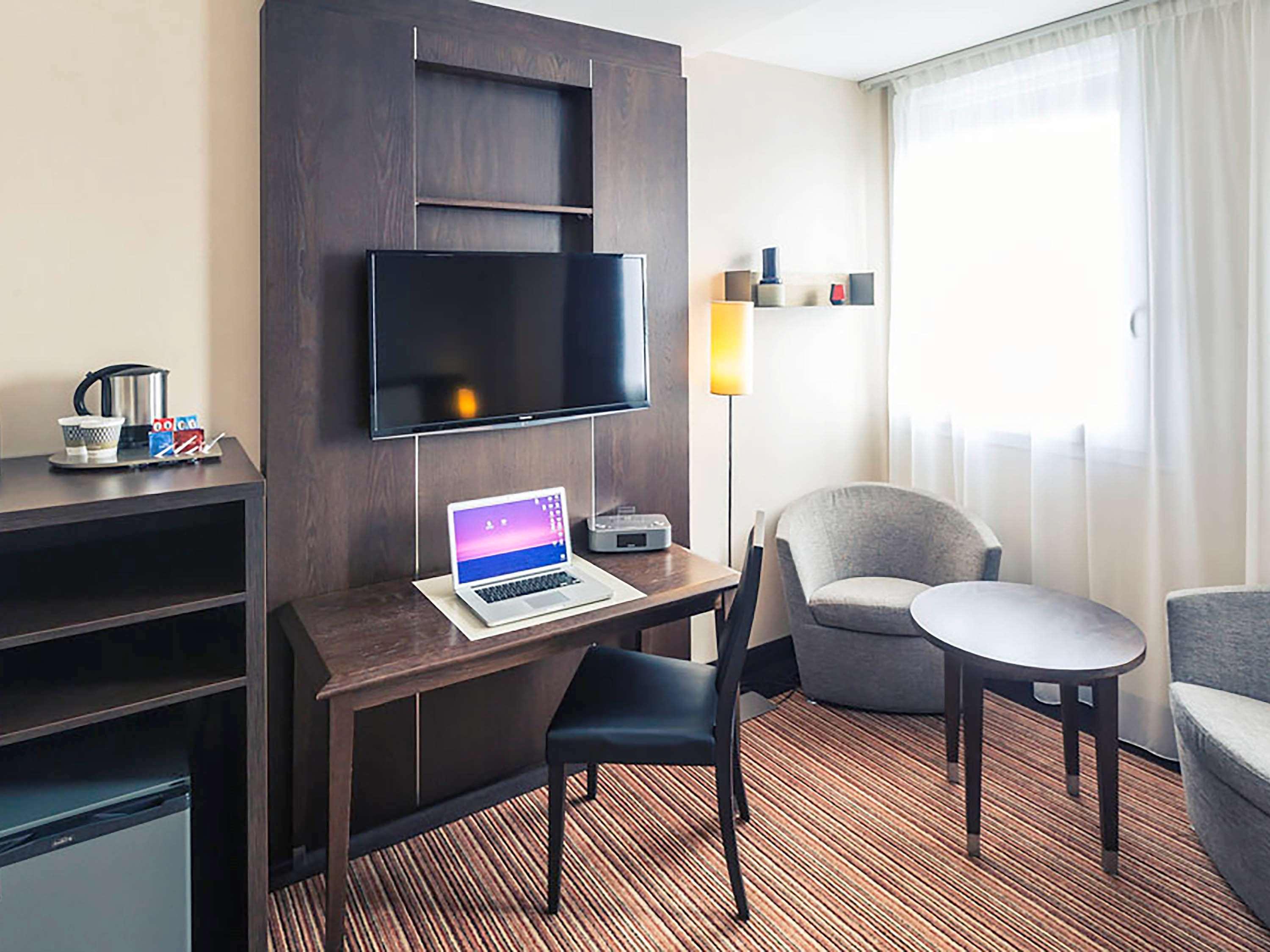 Hotel Mercure Rennes Cesson Exteriör bild