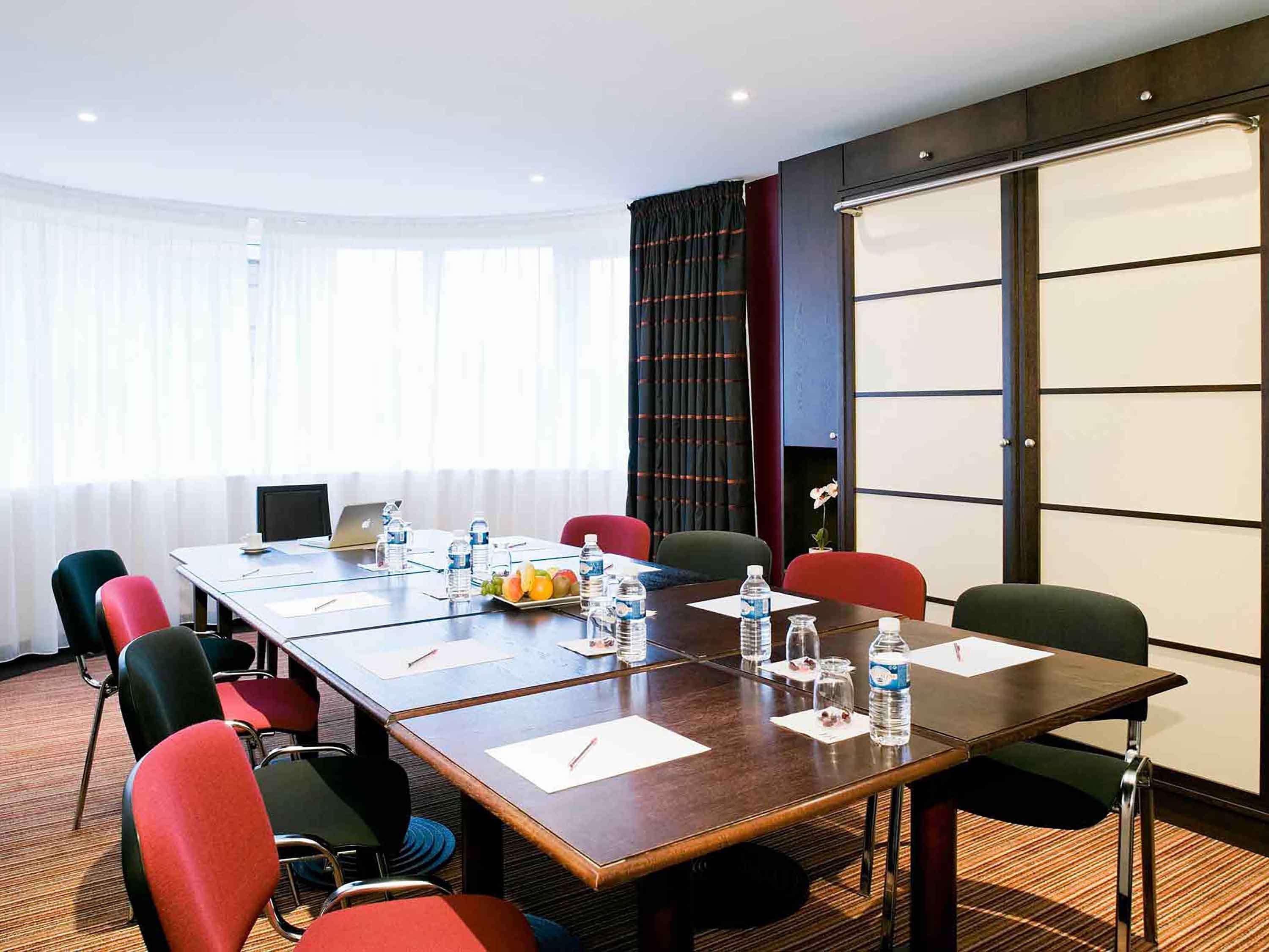 Hotel Mercure Rennes Cesson Exteriör bild