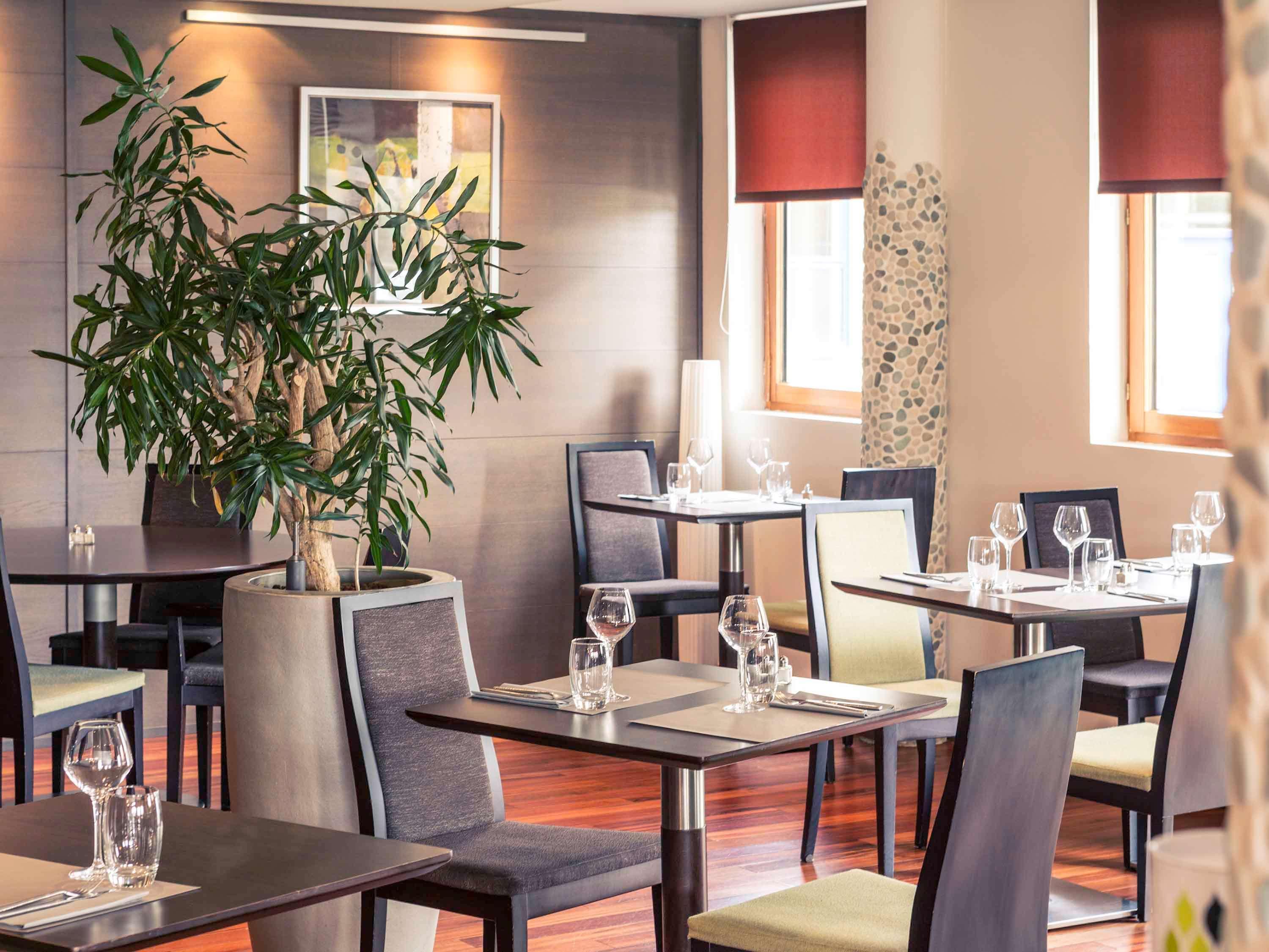 Hotel Mercure Rennes Cesson Exteriör bild