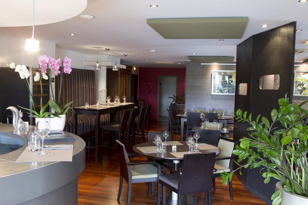 Hotel Mercure Rennes Cesson Exteriör bild