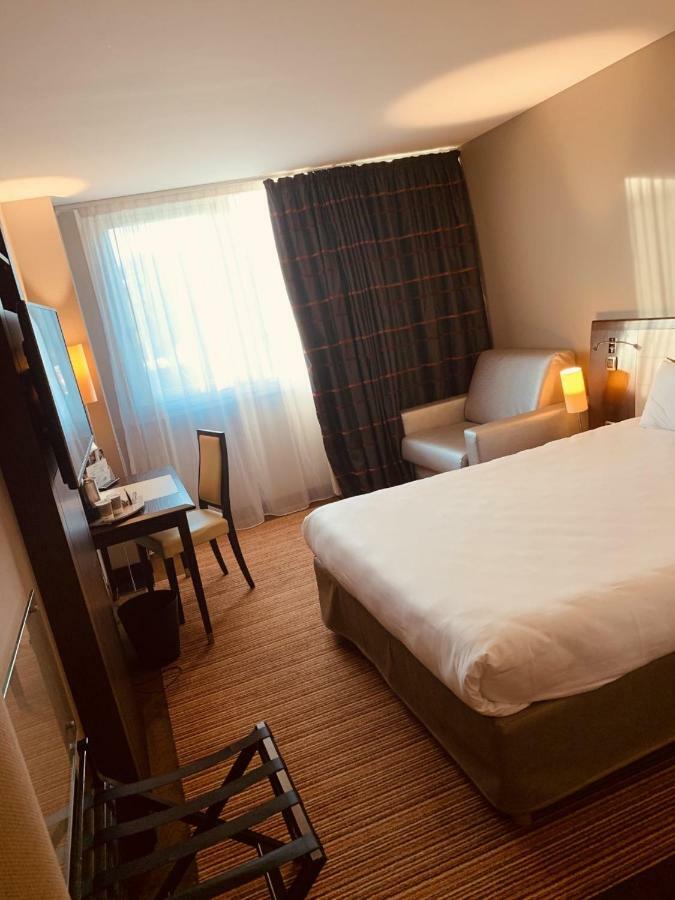 Hotel Mercure Rennes Cesson Exteriör bild